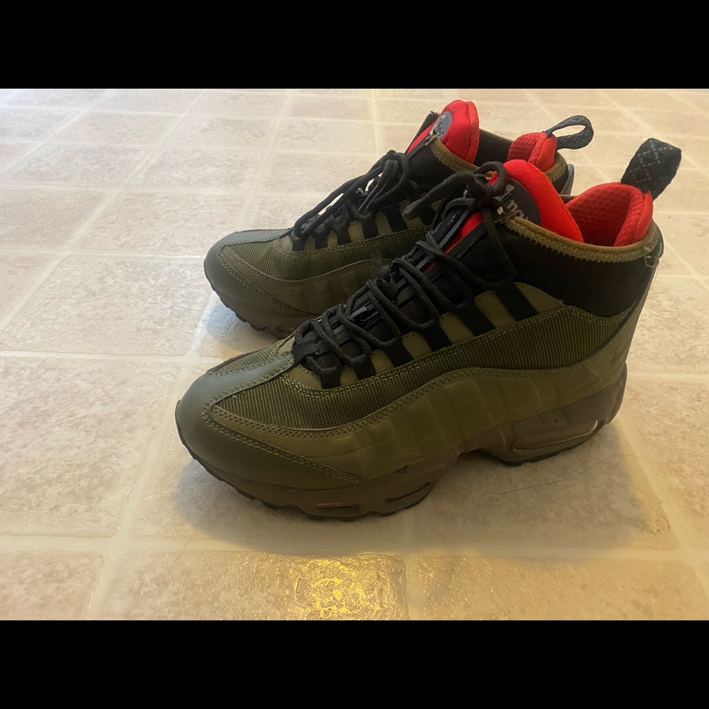 Nike air max woman size 8